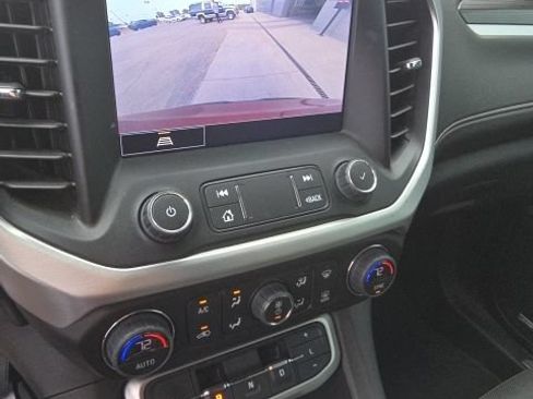 Used 2023 GMC Acadia SLT AWD/4WD image 14