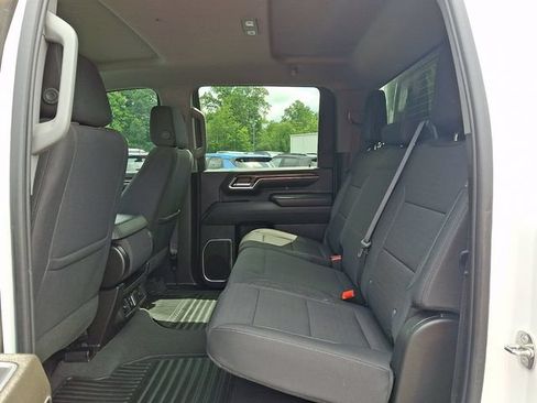 Used 2024 Chevrolet Silverado 2500 LT w/ Safety Package AWD/4WD image 10