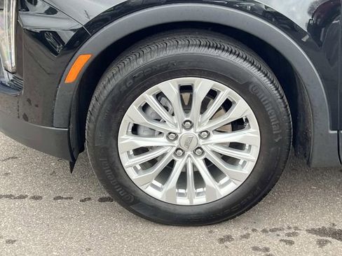 Certified 2024 Cadillac XT4 Luxury w/ Cold Weather Package image 30