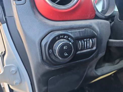 Used 2022 Jeep Gladiator Rubicon image 11