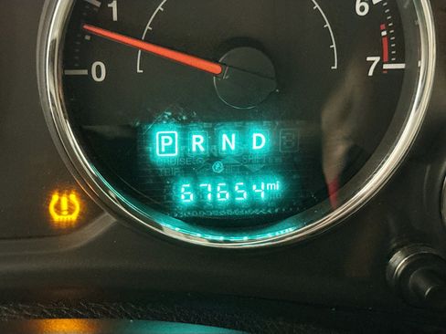 Used 2015 Jeep Wrangler Unlimited Sahara image 8