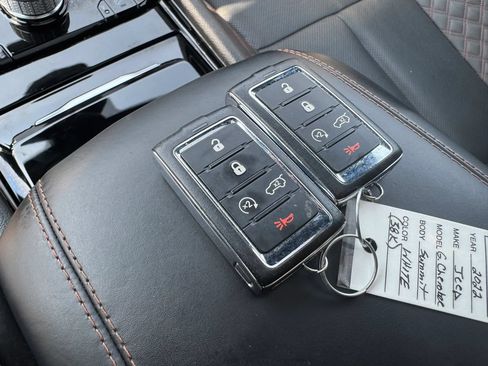 Used 2022 Jeep Grand Cherokee Summit AWD/4WD image 21