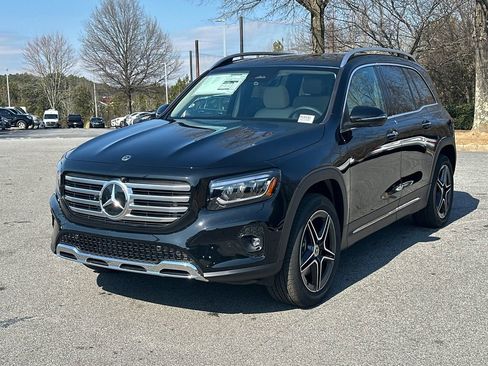 New 2026 Mercedes-Benz GLB 250 image 3
