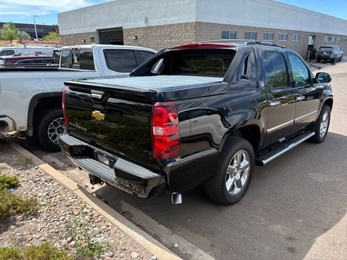 Used 2013 Chevrolet Avalanche LTZ AWD/4WD image 4