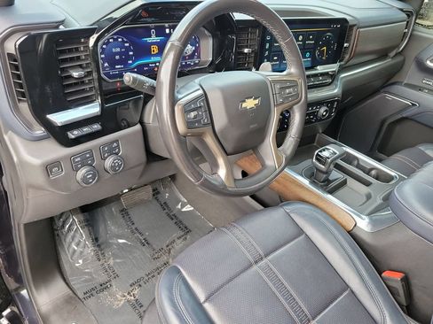 Used 2023 Chevrolet Silverado 1500 High Country w/ Technology Package AWD/4WD image 22