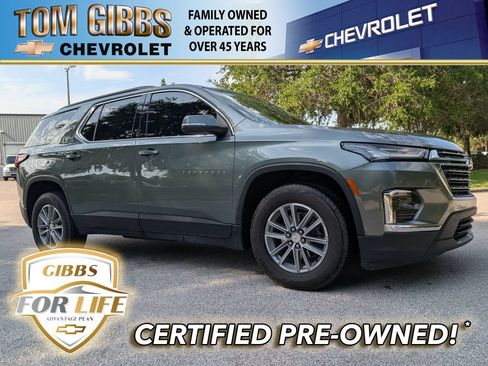 Used 2022 Chevrolet Traverse LT FWD image 1