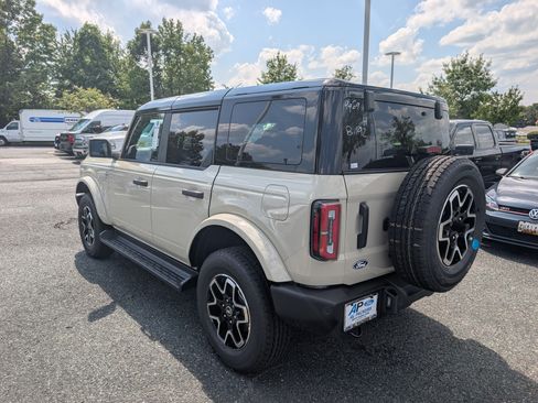 New 2026 Ford Bronco Outer Banks AWD/4WD image 3