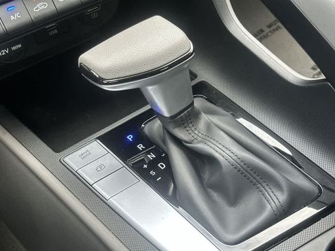 Used 2023 Hyundai Elantra SE FWD image 28
