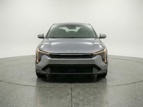 Used 2025 Kia K4 LXS image 2
