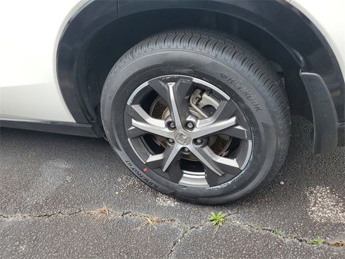 Used 2024 Honda HR-V EX-L image 6