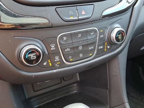 Used 2023 Chevrolet Equinox RS image 16