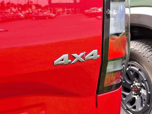 New 2026 Nissan Frontier SV w/ SV Convenience Package image 5