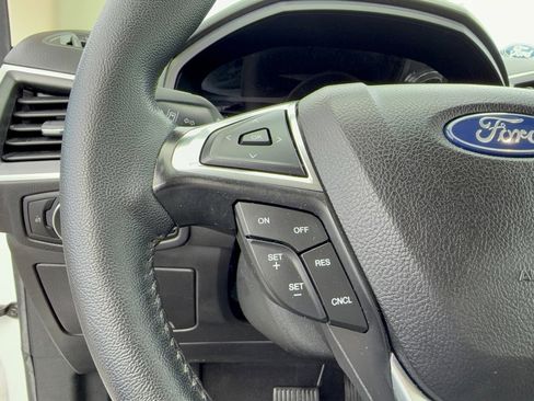 Certified 2024 Ford Edge SEL image 25