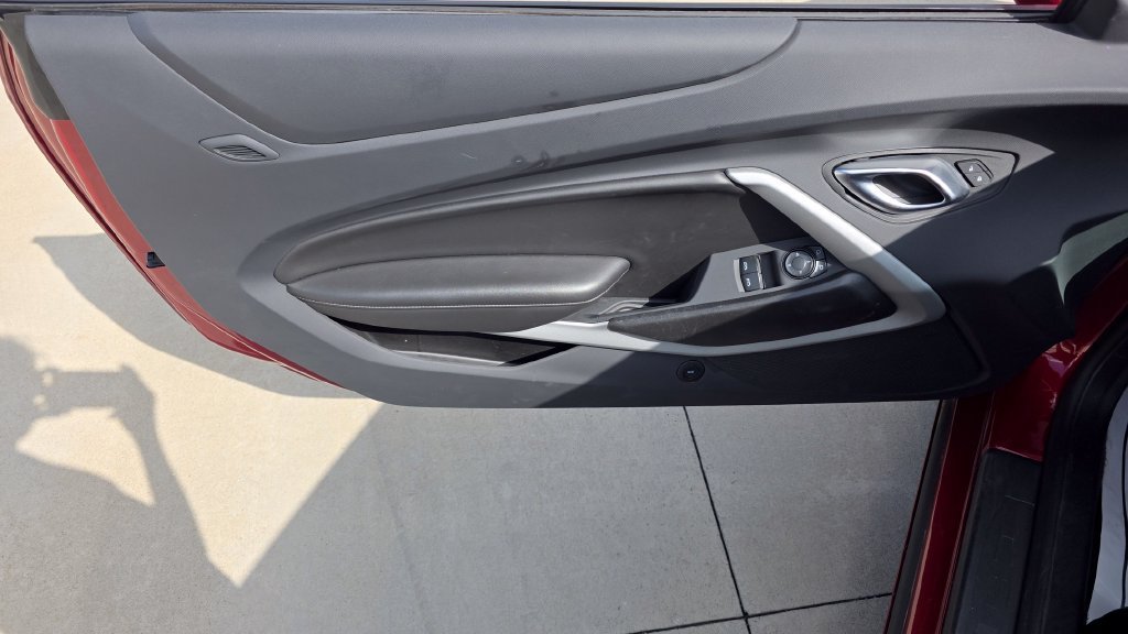 Used 2023 Chevrolet Camaro LT RWD image 18