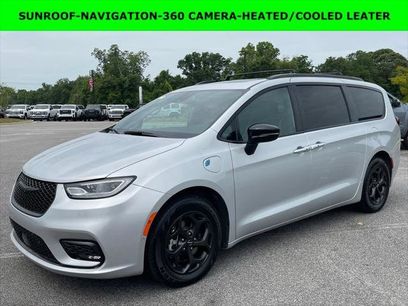 Certified 2024 Chrysler Pacifica Premium