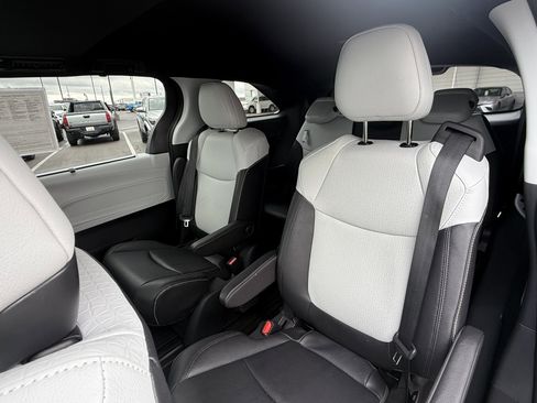 Certified 2025 Toyota Sienna XSE w/ XSE Plus Package AWD/4WD image 10