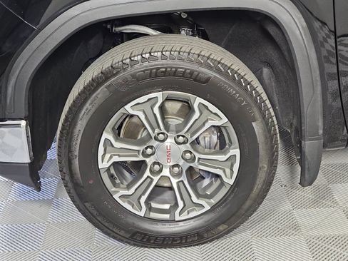 Used 2026 GMC Sierra 1500 SLT RWD image 9