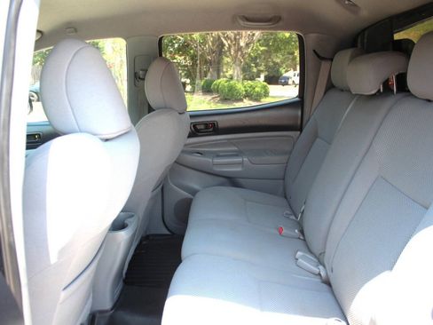 Used 2011 Toyota Tacoma PreRunner w/ TRD Sport Pkg RWD image 10