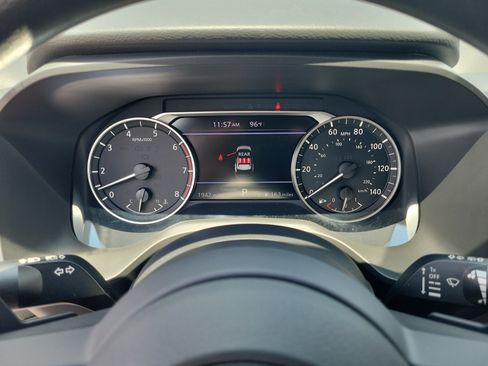 Certified 2024 Nissan Rogue SV FWD image 20