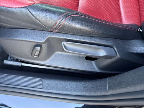 Used 2019 Volkswagen e-Golf SE w/ Driver Assistance Package image 13