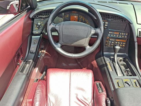 Used 1993 Chevrolet Corvette Convertible RWD image 10