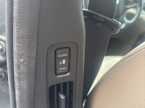 Used 2020 Honda Odyssey EX-L image 11