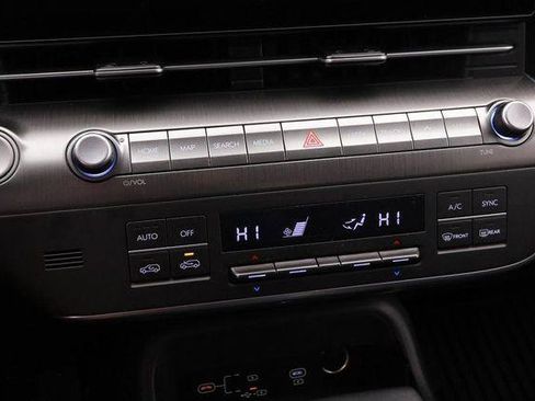 Used 2024 Hyundai Kona SEL image 18