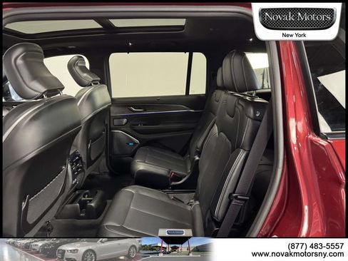 Used 2022 Jeep Grand Cherokee L Overland w/ Luxury Tech Group IV AWD/4WD image 12