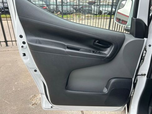 Used 2020 Nissan NV200 SV w/ Back Door Glass Package image 12
