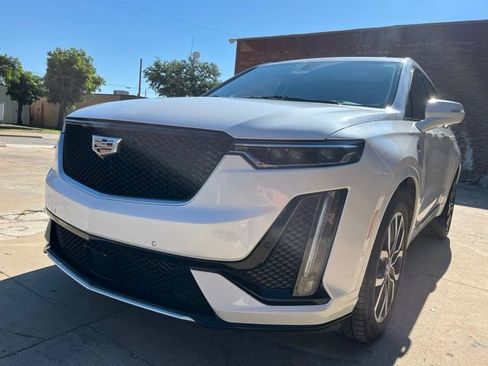 Used 2023 Cadillac XT6 Sport w/ Platinum Package AWD/4WD image 9