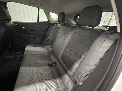 Used 2025 Chevrolet Trax LT image 8