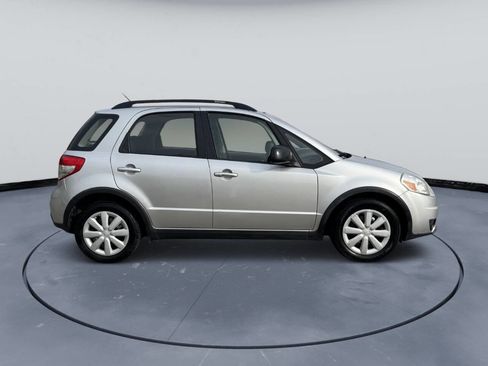 Used 2010 Suzuki SX4 Hatchback image 5