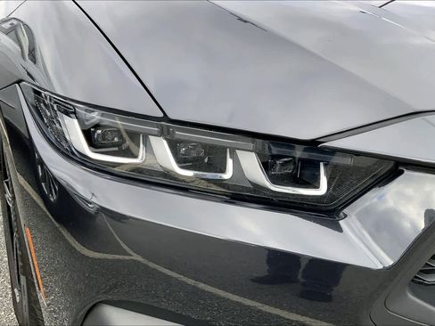 Used 2024 Ford Mustang Coupe image 48