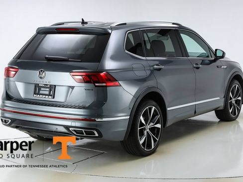 Used 2024 Volkswagen Tiguan SEL R-Line AWD/4WD image 9