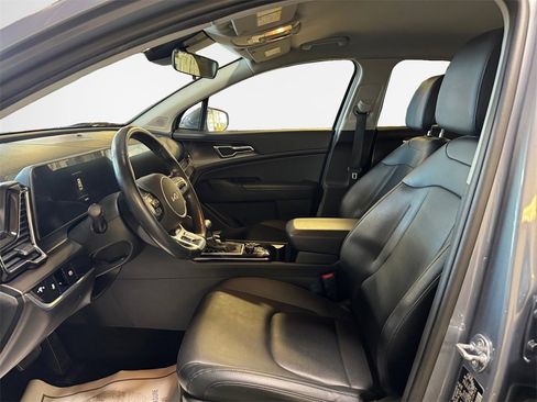 Certified 2023 Kia Sportage EX image 12