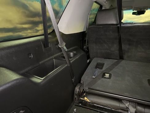 Used 2018 Chevrolet Suburban LT image 64