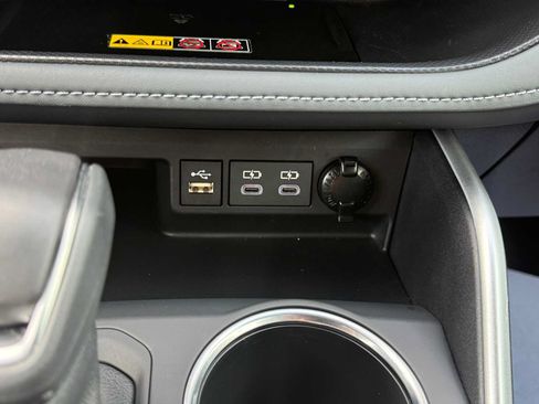Used 2026 Toyota Highlander XLE AWD/4WD image 31