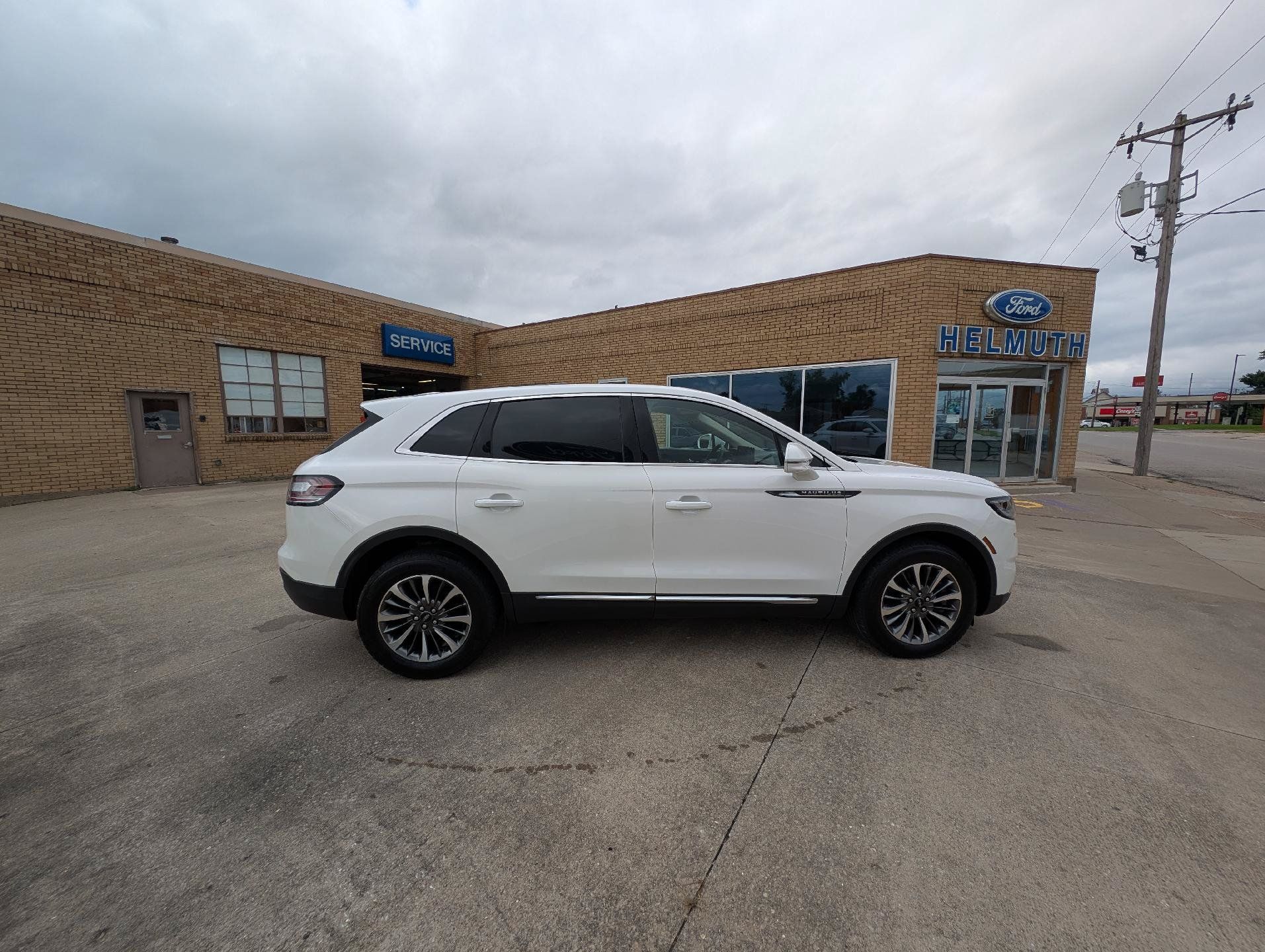 Used 2023 Lincoln Nautilus AWD w/ Premium Package image 5