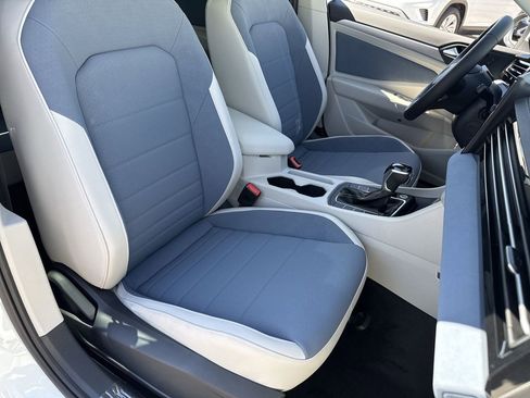 New 2026 Volkswagen Jetta SE image 7