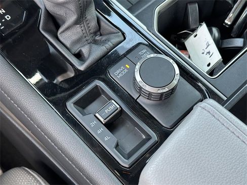 Used 2024 Toyota Tundra Limited image 21