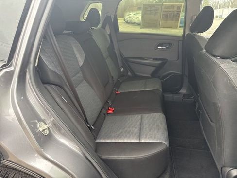 Used 2023 Nissan Rogue SV image 13