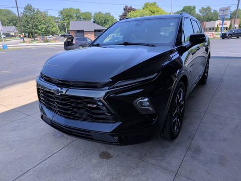 Used 2023 Chevrolet Blazer RS w/ Driver Confidence II Package AWD/4WD image 4