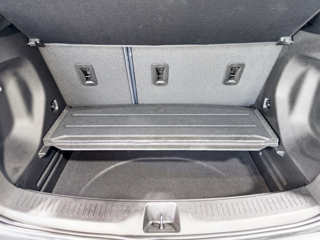 Used 2022 Chevrolet Bolt EUV Premier FWD image 27