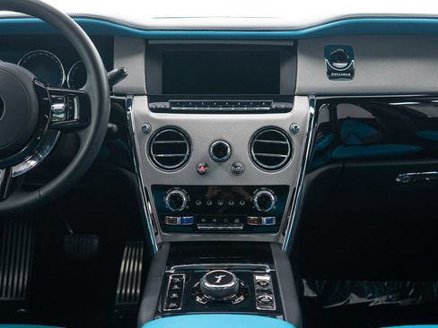 Certified 2024 Rolls-Royce Cullinan w/ Cullinan Package AWD/4WD image 38