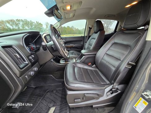 Used 2018 GMC Canyon Denali image 12