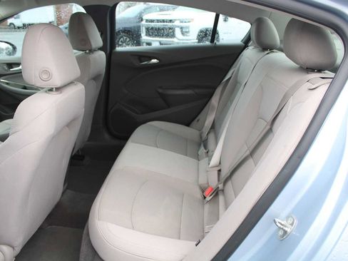 Used 2017 Chevrolet Cruze LS image 6