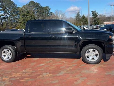 Used 2018 Chevrolet Silverado 1500 LT w/ Texas Edition image 4