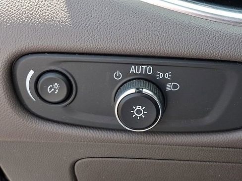 Used 2017 Chevrolet Malibu LT w/ Leather Package image 23