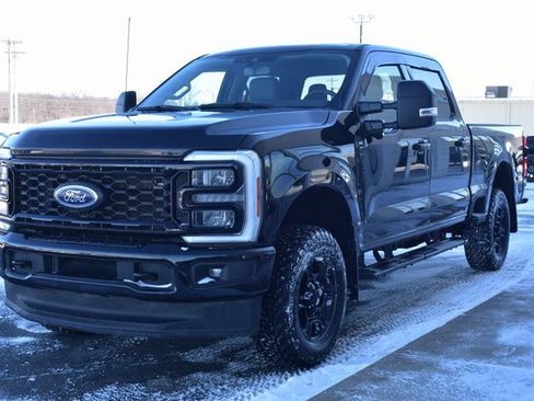 Used 2024 Ford F350 XLT w/ XLT Premium Package image 12