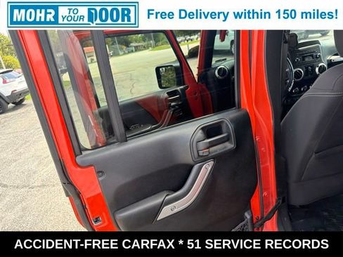 Used 2015 Jeep Wrangler Unlimited Rubicon w/ Connectivity Group AWD/4WD image 36